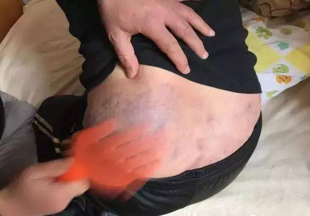 打女孩屁屁_男孩打女孩的光屁屁视频_打女孩光屁屁作文