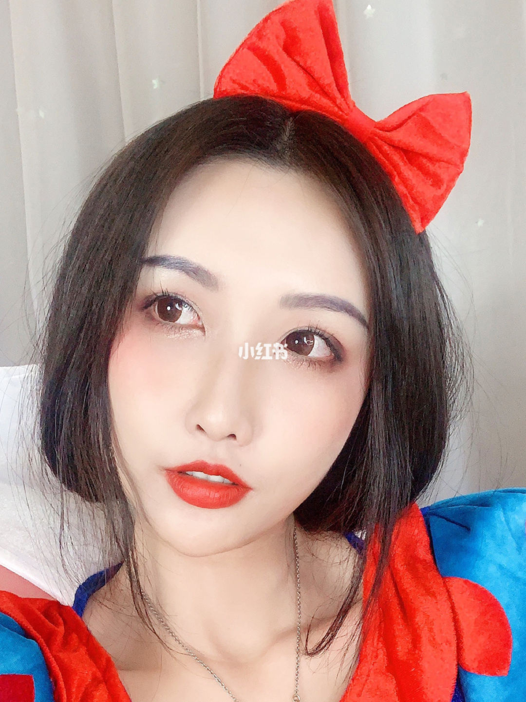公主化妆换装游戏_白雪公主化妆的游戏_给公主化妆换装游戏