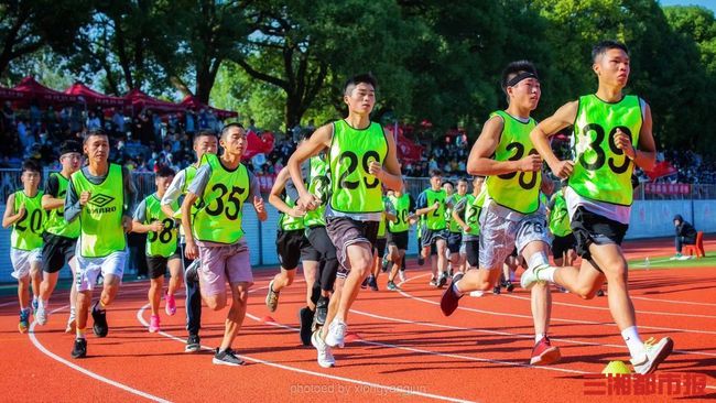 篮球大学玩打游戏好吗_篮球大学玩打游戏怎么样_大学不玩游戏不打篮球