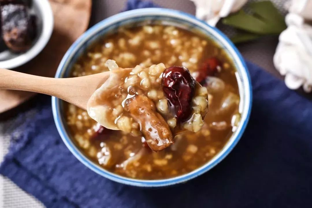 拉肚子 饿了吃什么食物好_肚子饿吃了东西就拉_饿肚子吃饭拉肚子