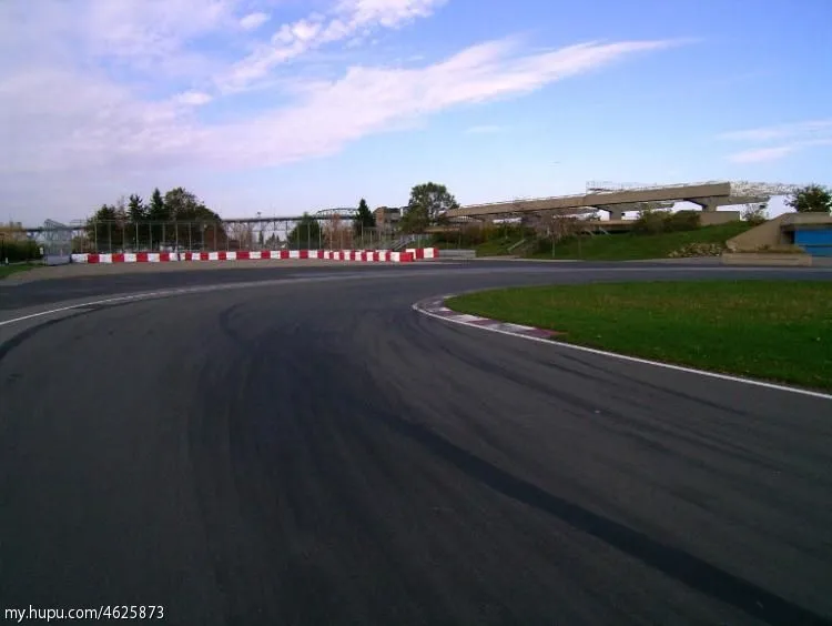 2014年f1维特尔成绩_f1 2023 加拿大 维特尔 车载