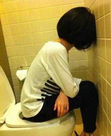 美女上厕所_美女上厕所_美女上厕所