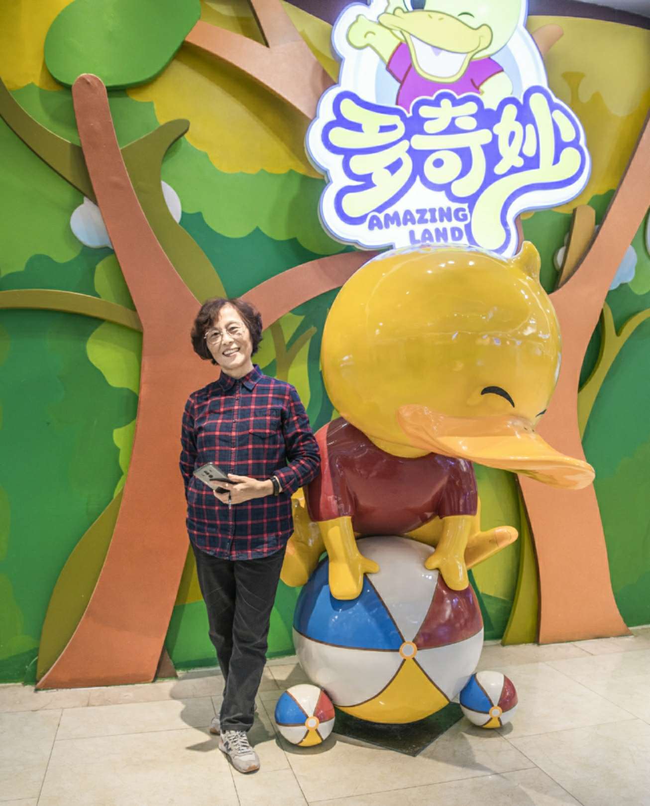 视频小鸭子过马路作文_视频小鸭子嘎嘎嘎_小鸭视频