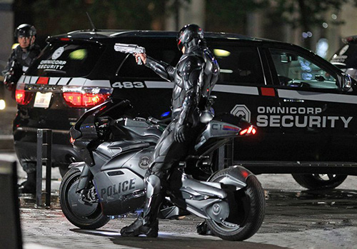 机械战警新版_新机械战警_机械战警新版和旧版对比