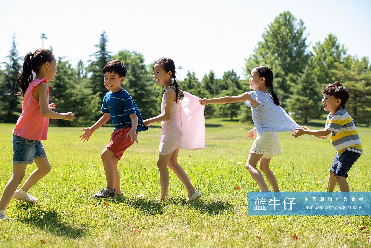 小孩游戏手机_小孩玩的手机软件_手机上能玩的儿童游戏机