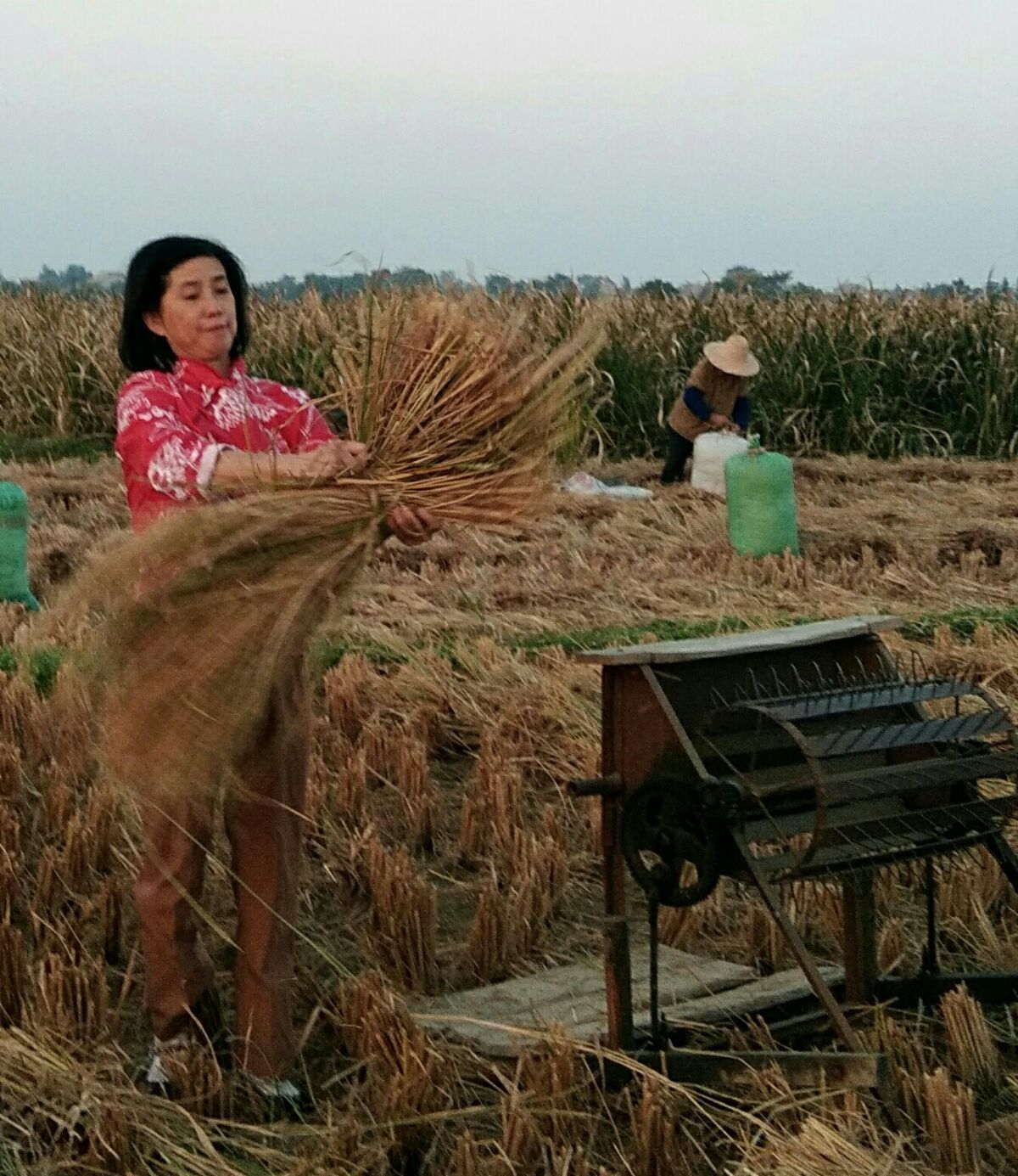 2021年劳动节_劳动节年代海报_劳动节年代图片