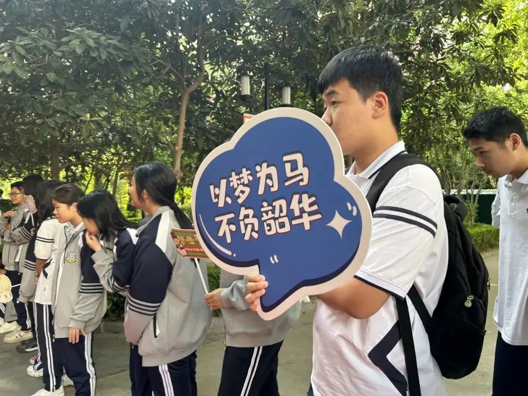 年历万年历查询表_便民万年历查询表_农历年历查询表