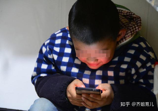 知乎玩游戏的手机_手机能给孩子打游戏吗知乎_手机游戏知乎